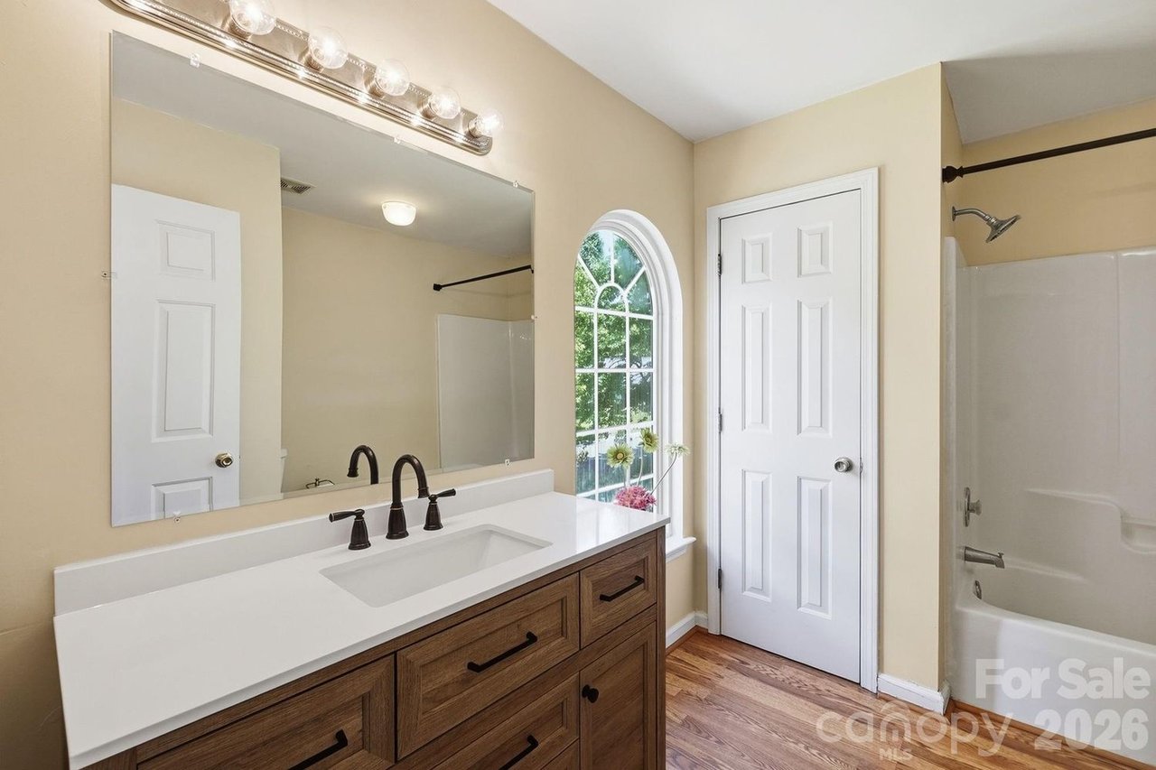 Steele Creek Living: Your 2-Story Sanctuary at Cedar Run