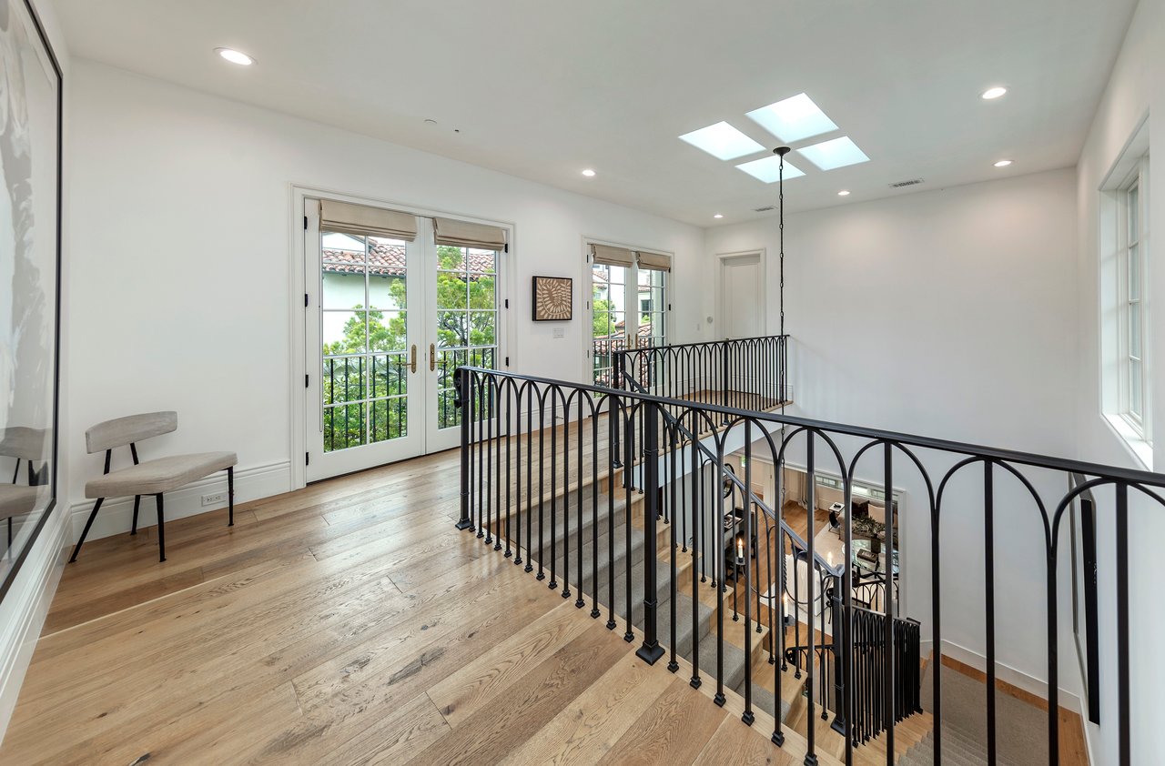 10210 Century Woods Dr, Century City