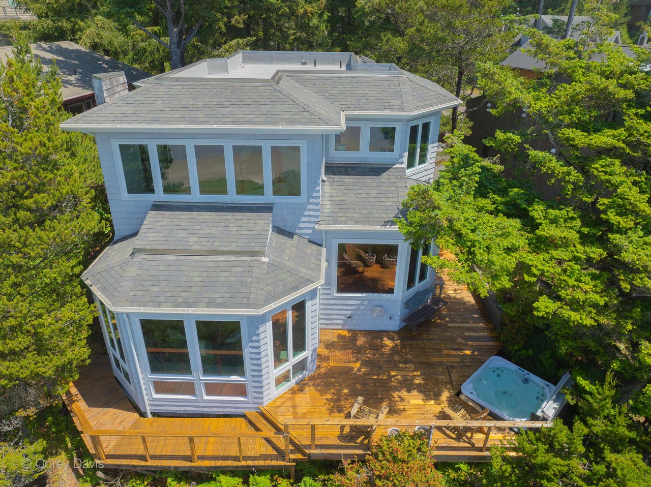Exterior view of the sold luxury ocean view home at 775 Cherry Ln in Manzanita, Oregon
