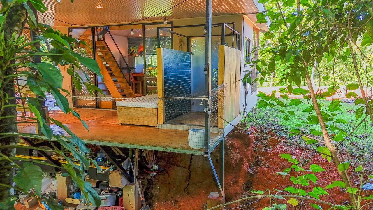 Jungle River Retreat with Airbnb & Build Space in Ojochal