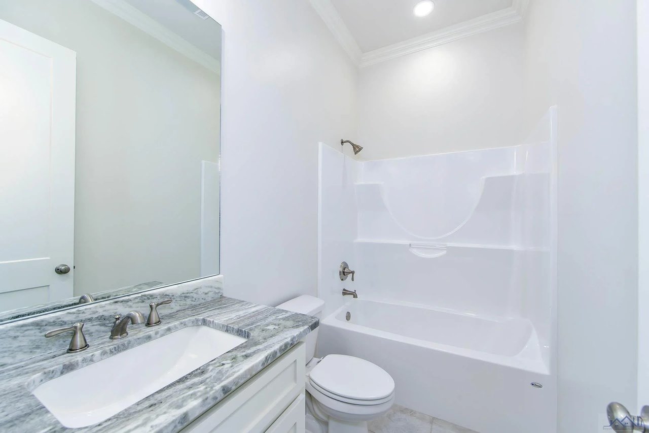 351 Ravensaide Dr
