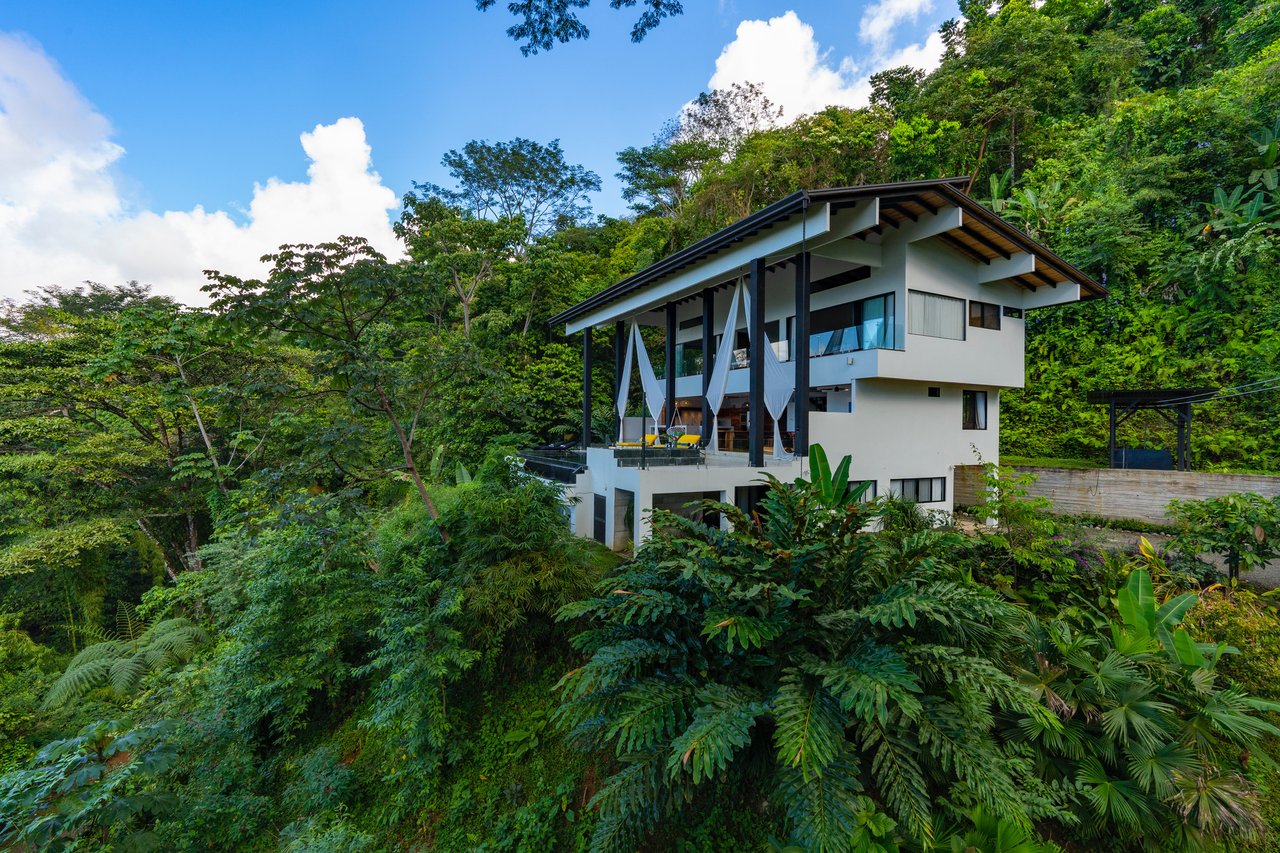 Beauty Villa- Ocean View in Uvita