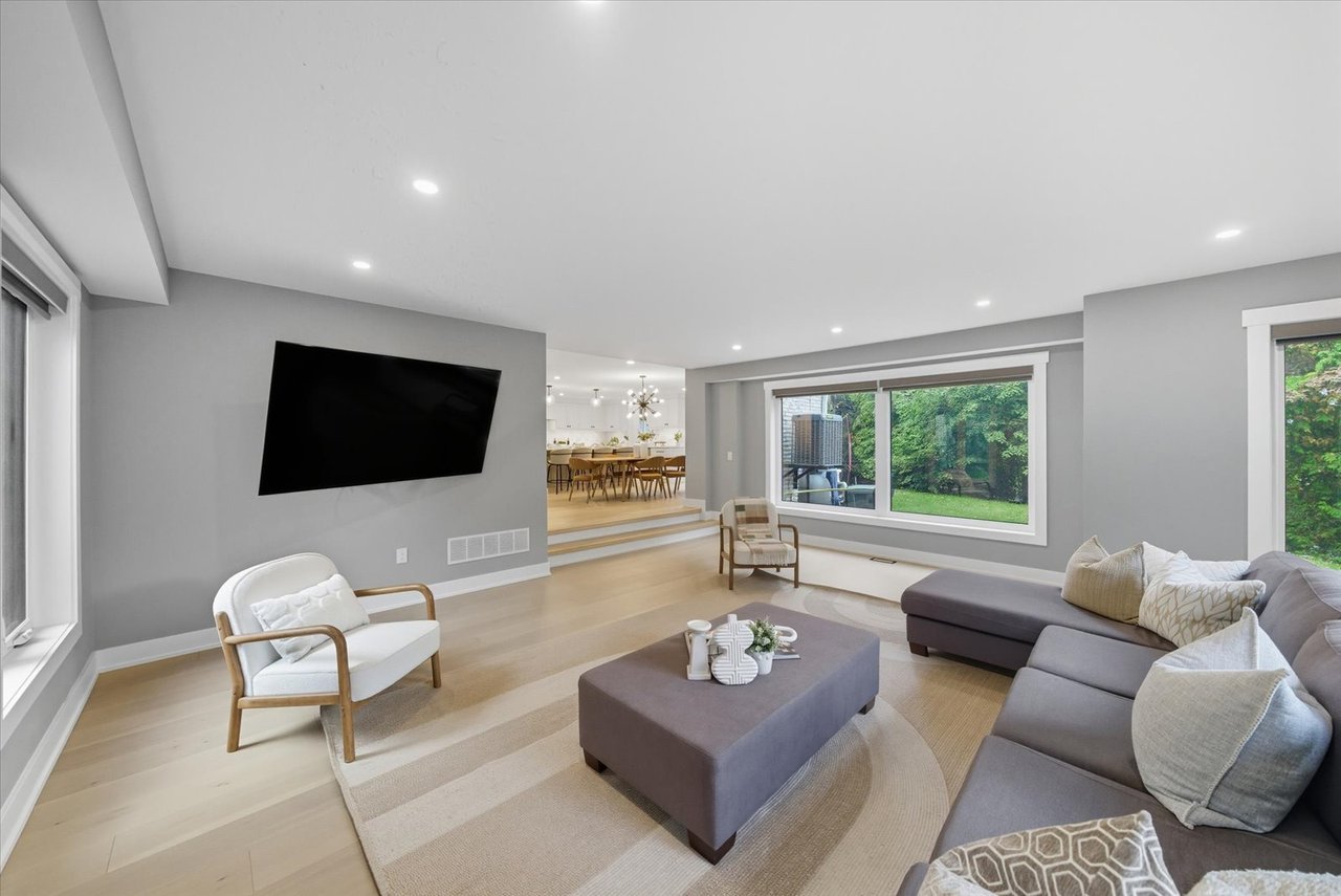 11 Avondale Cres 