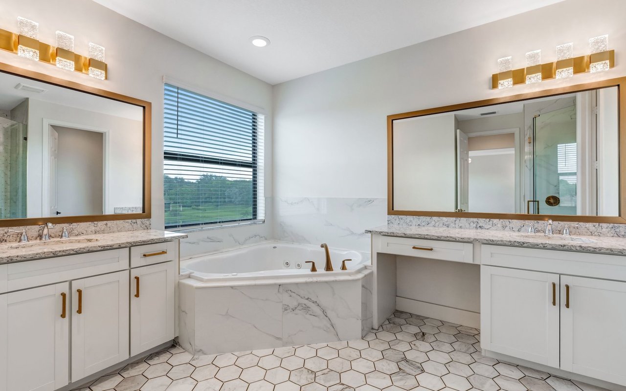 11604 Meadowrun Cir