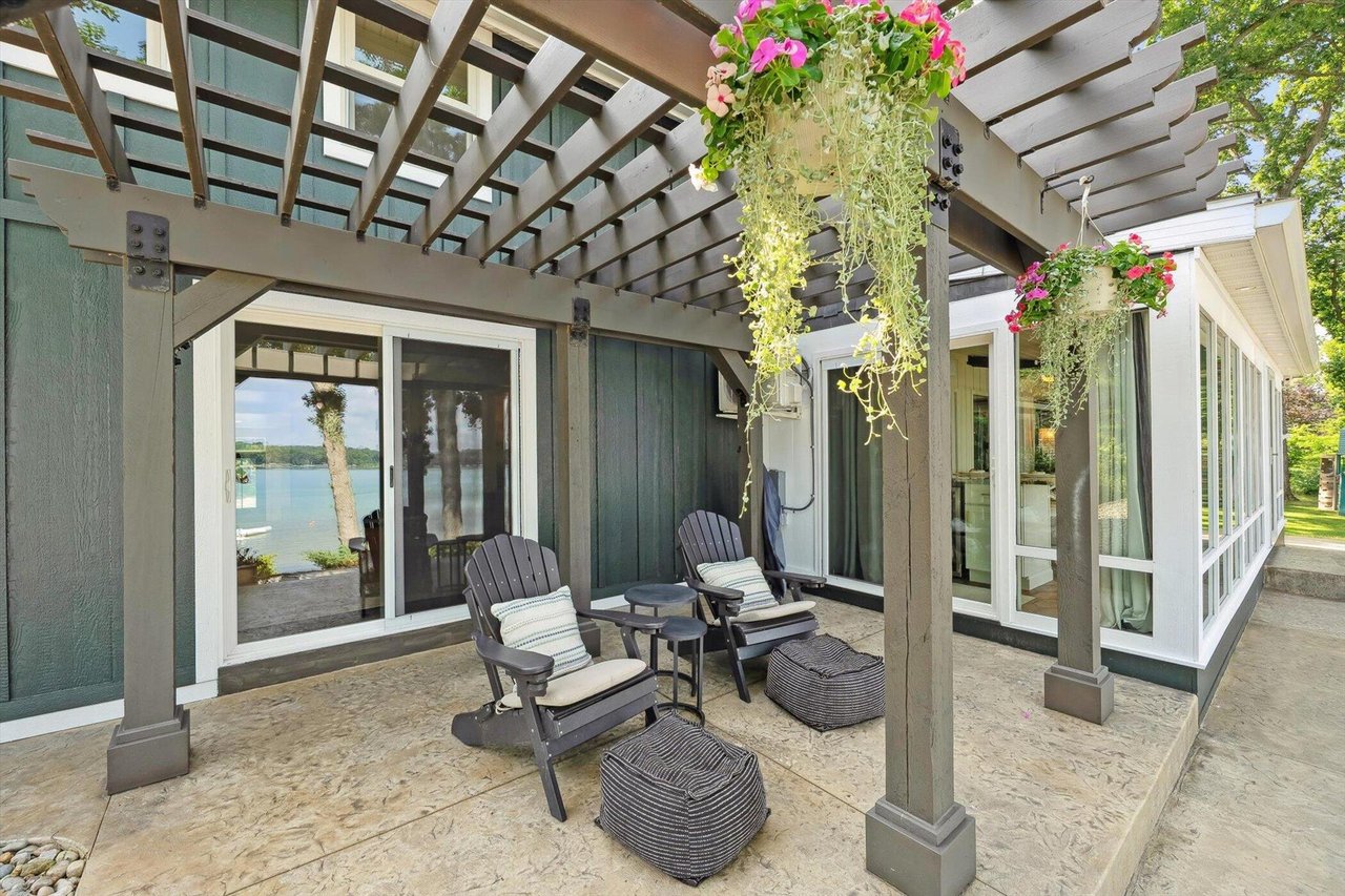 240 AQUAMARINE DRIVE