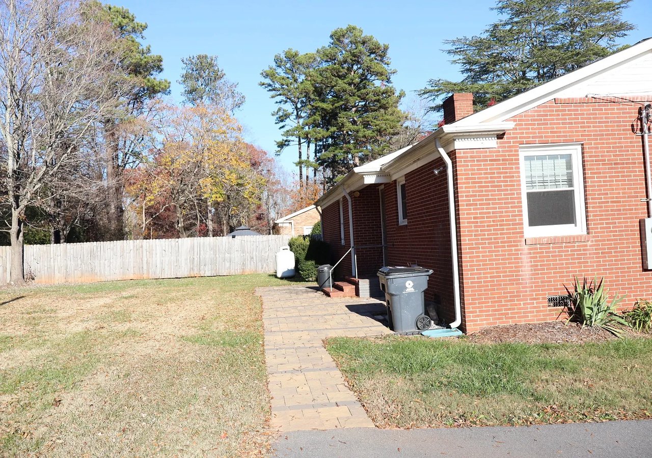 106 Crestview Dr. Inman SC 29349