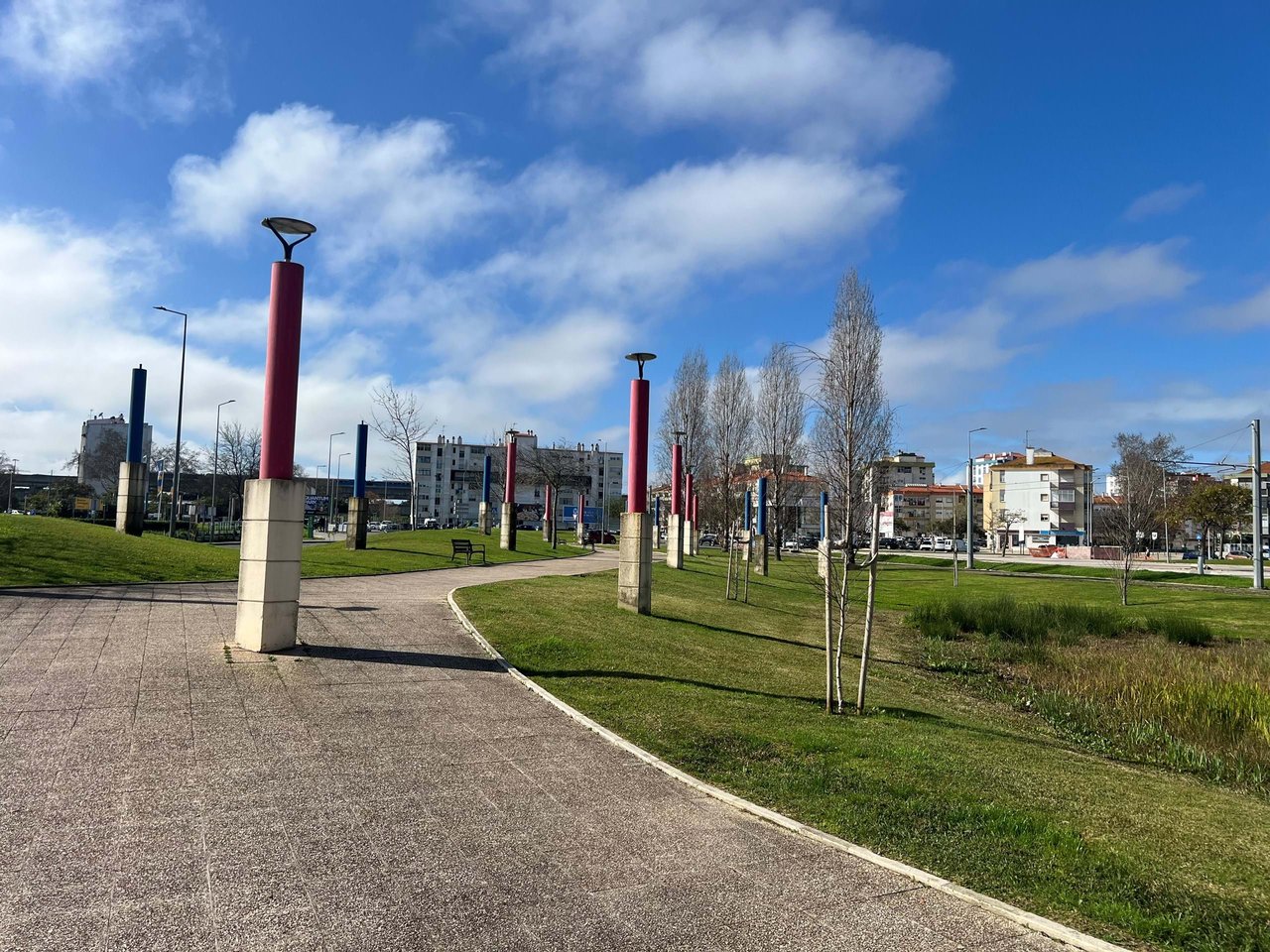 Prime Commercial Space Near Lisbon – Tenant in Place – 5% Annual Return