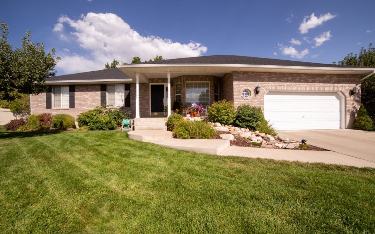 Landscaping Your Home in Northern New Jersey to Improve Curb Appeal