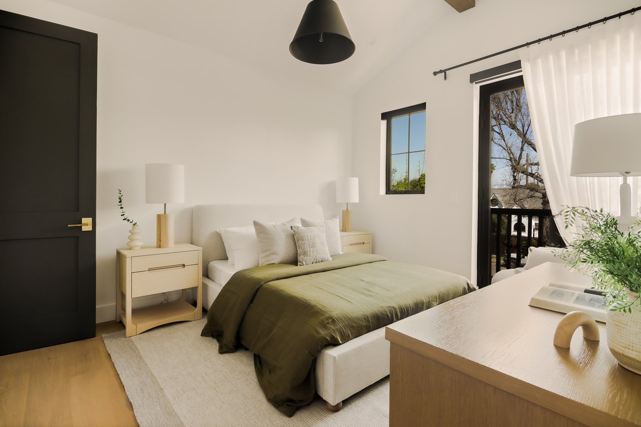 4261 Denny Ave, Toluca Lake 