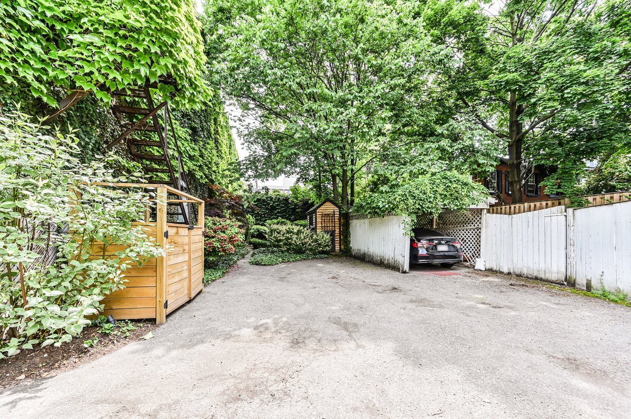 61 Gwynne Avenue, Toronto