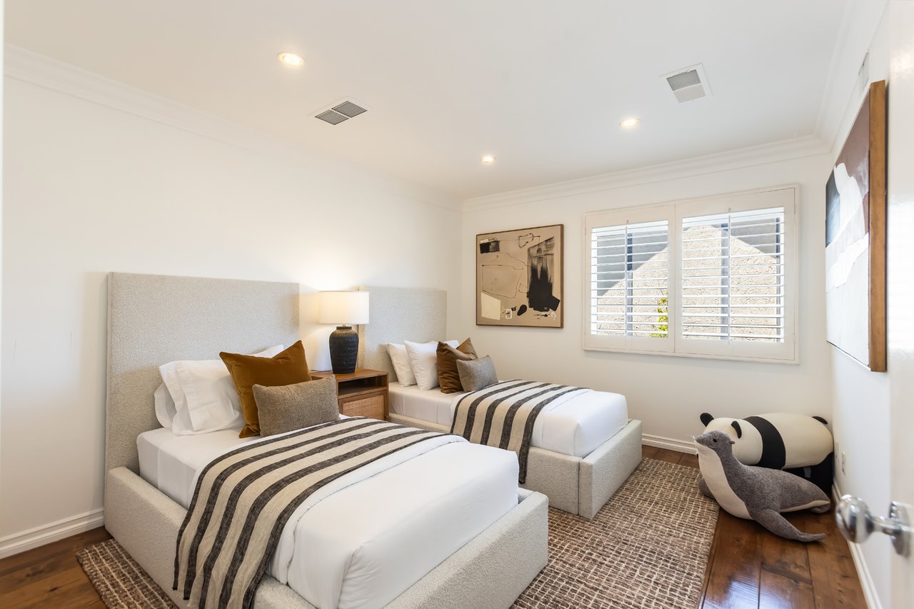 5985 Vista De La Luz