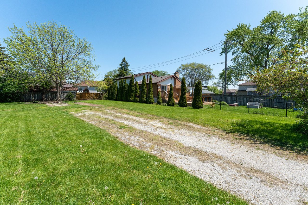 1063 Alexandra Ave