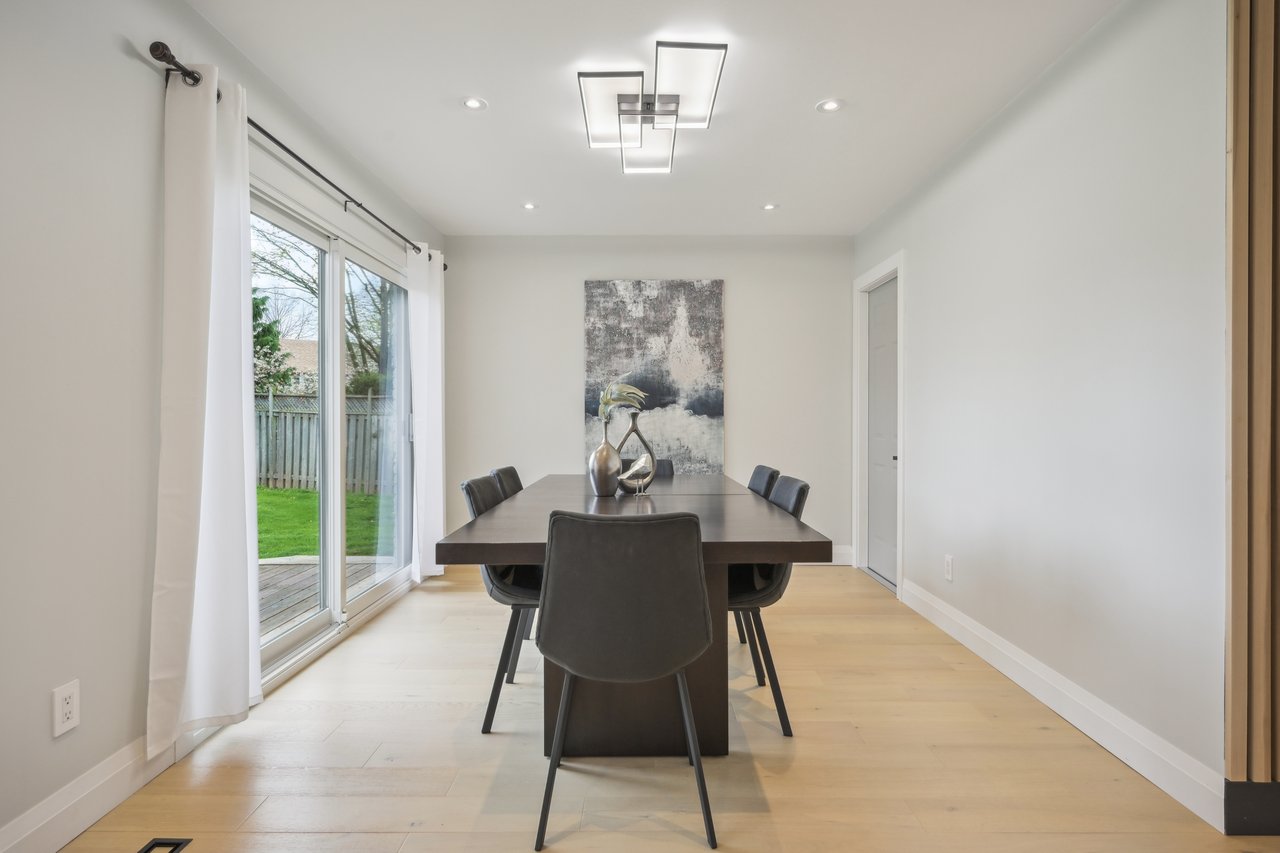 Completely Renovated Sidesplit on an Exclusive Cul-De Sac