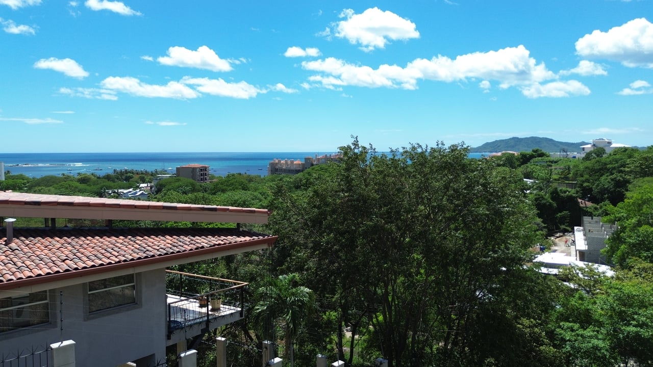 525.12 M2 Ocean View Lot with Water - Tamarindo