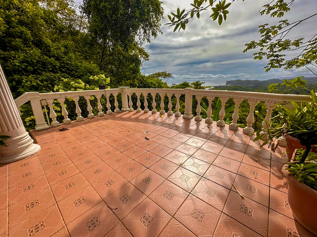 Ocean View Home for Sale in Ojochal with Pool & Jungle Views