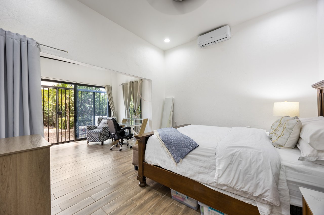 Casa Brillante & Casita Cinco Playas | Modern Home with Guest Casita, Pool & Mountain Views in Huacas