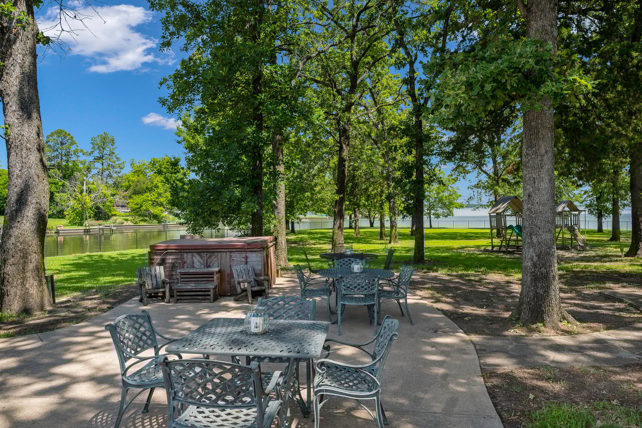 Lakefront Luxury