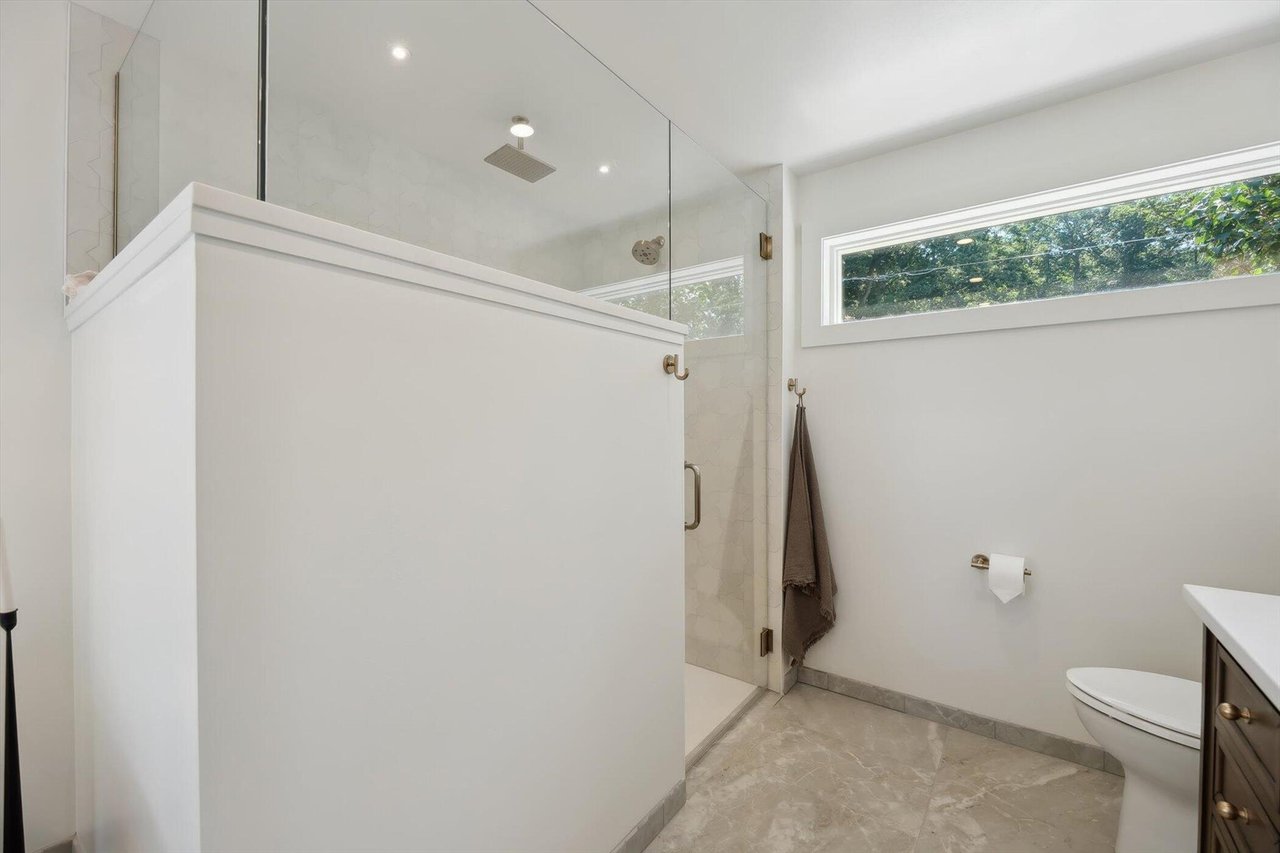 240 AQUAMARINE DRIVE