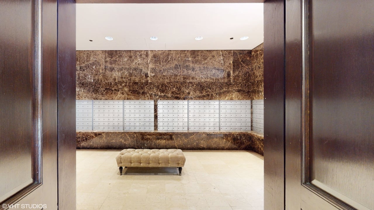 10 E Ontario - Mail room photo