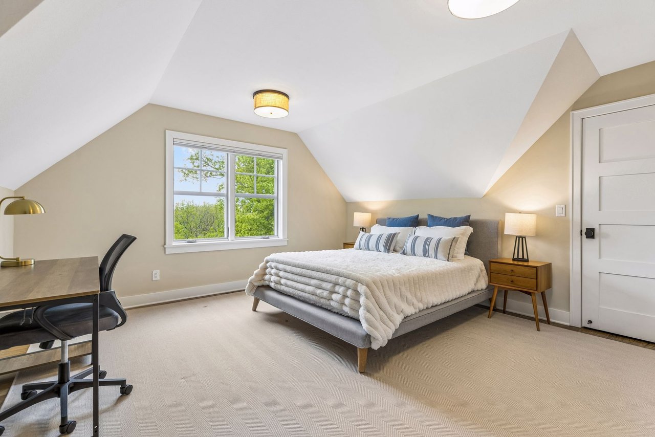 5116 Skyline Drive, Edina