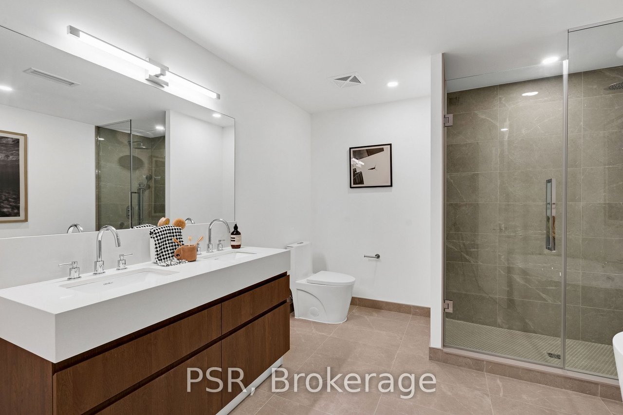 KEEWATIN PARK RESIDENCES 