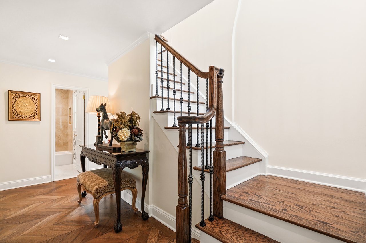 122 E Ridge Road