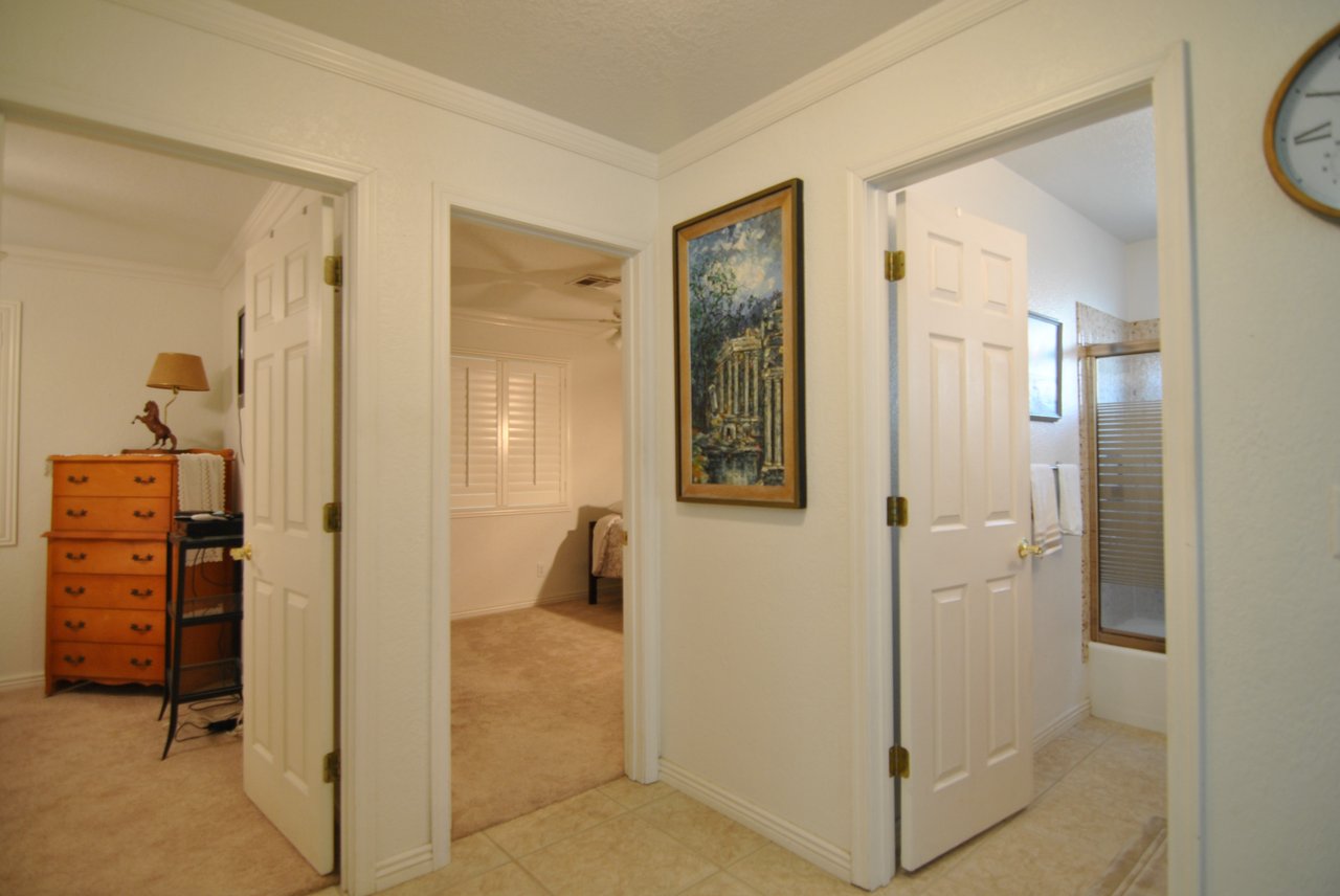 1666 Topaz Dr 