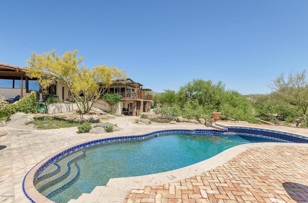 39023 N BOULDER VIEW Dr