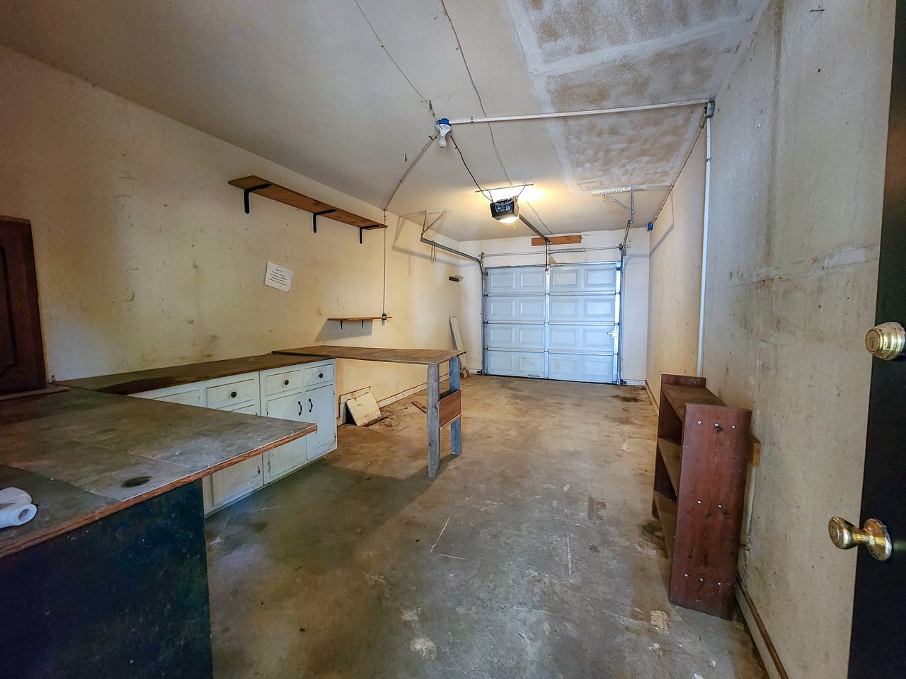 1002 Overland Ct
