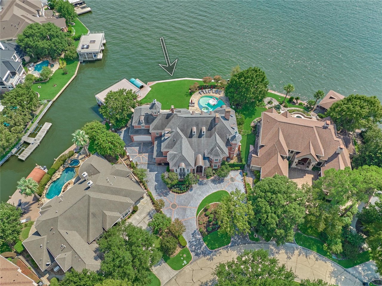 36 Bentwater Bay Cir