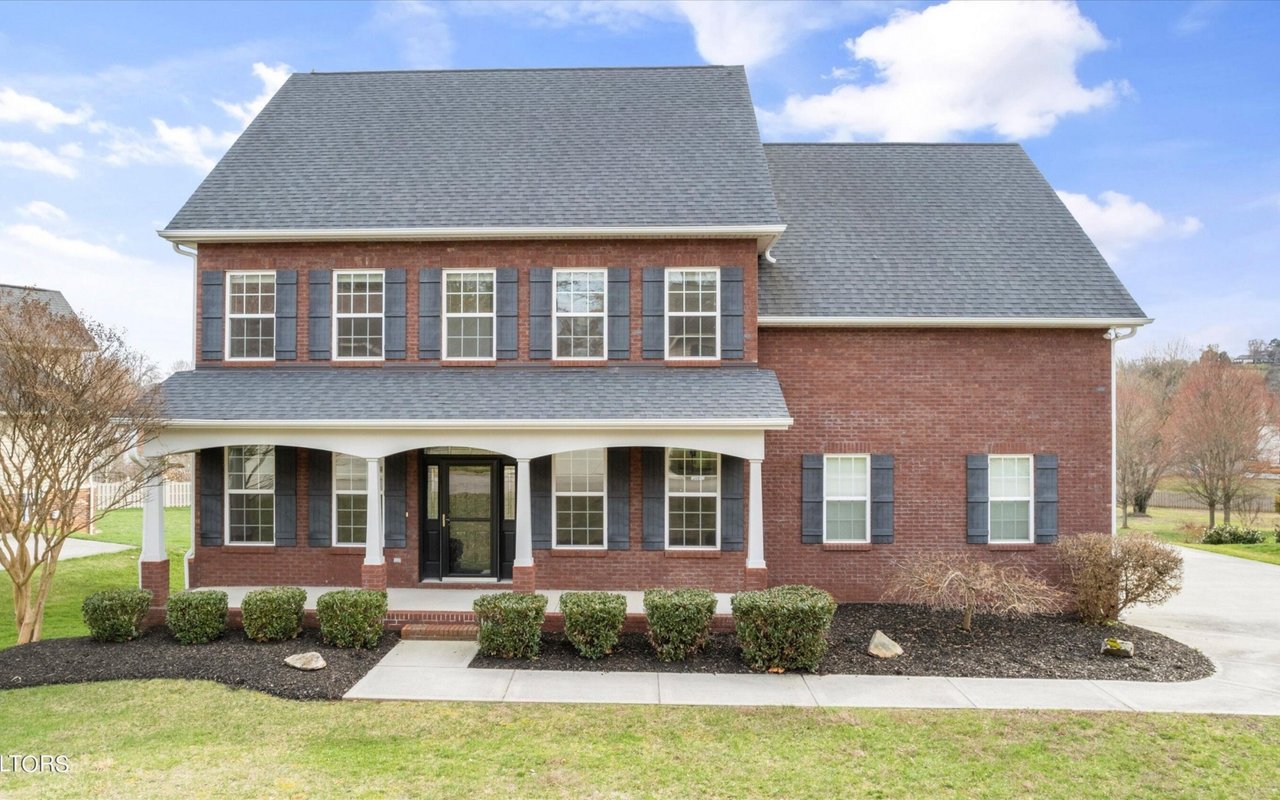 Wallace Luxury Spotlight | 11371 Hawkstowe Lane Knoxville, TN 37934