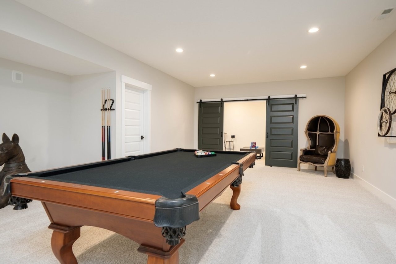 137 W Basalt Dr