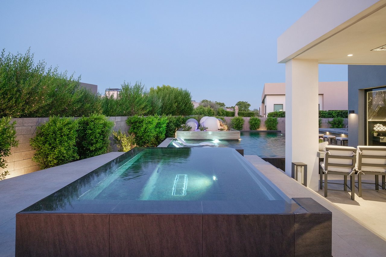 6914 E Cactus Wren Road