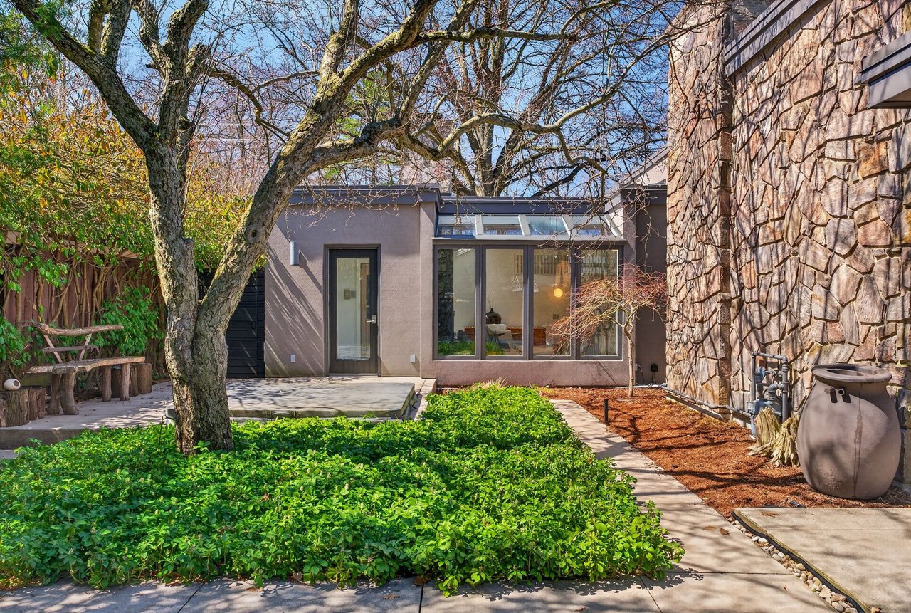 Inspiring MCM Residence