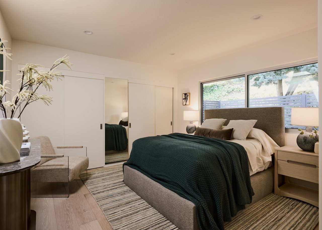 15674 Royal Ridge Rd, Sherman Oaks