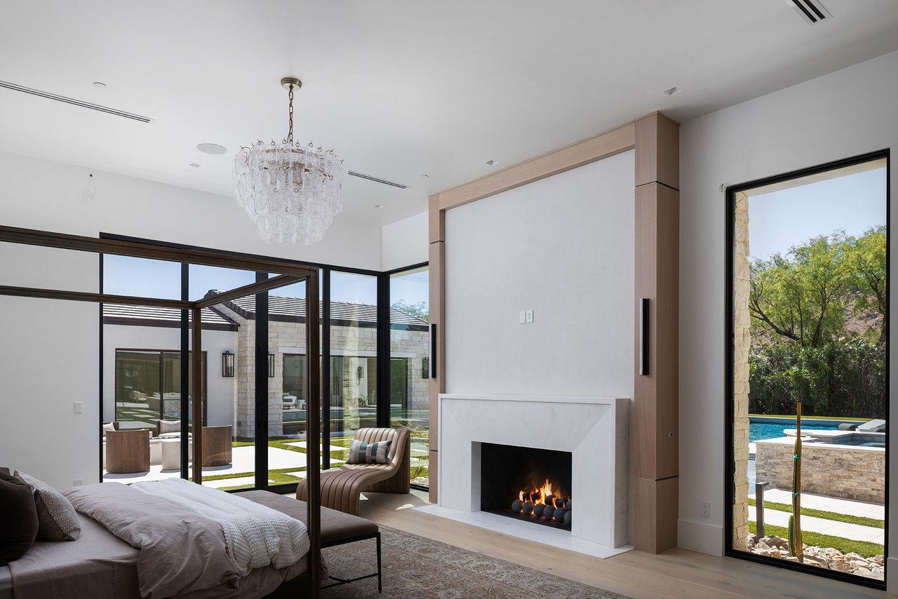 5717 E VIA LOS RANCHOS