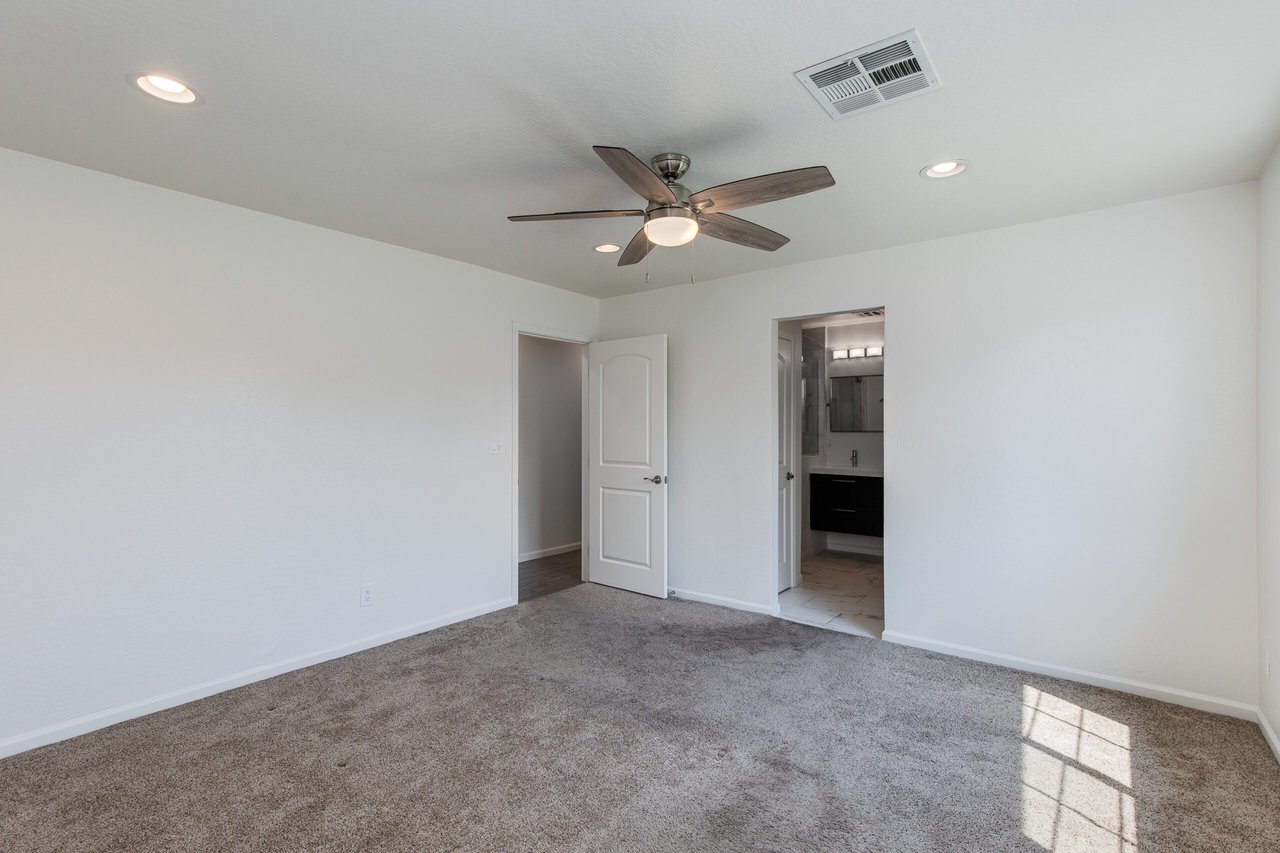 821 E Cavalier Dr.