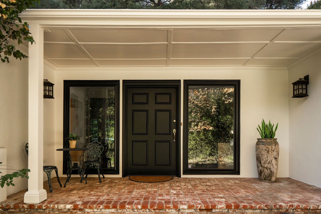 2533 Benedict Canyon Drive