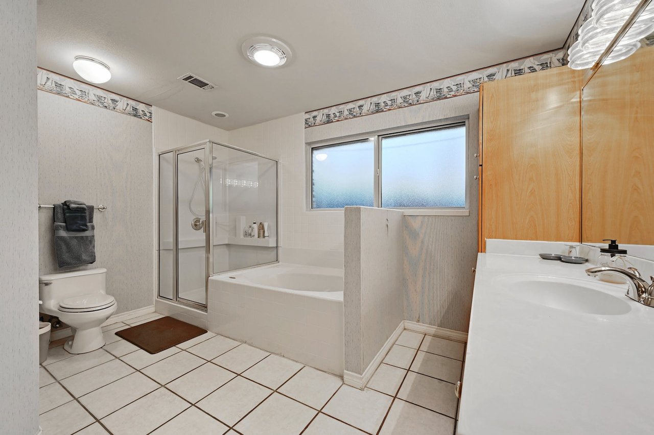 Westlake Waterfront Bungalow