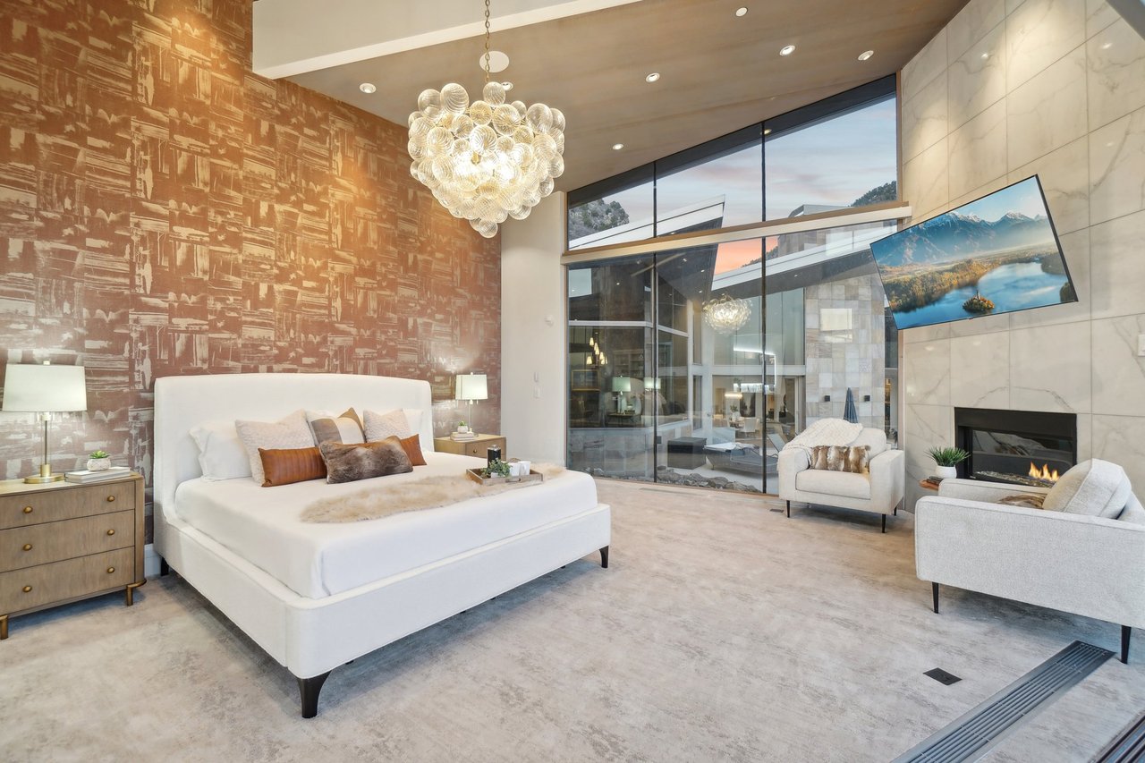 4141 E Canyon Estate Dr