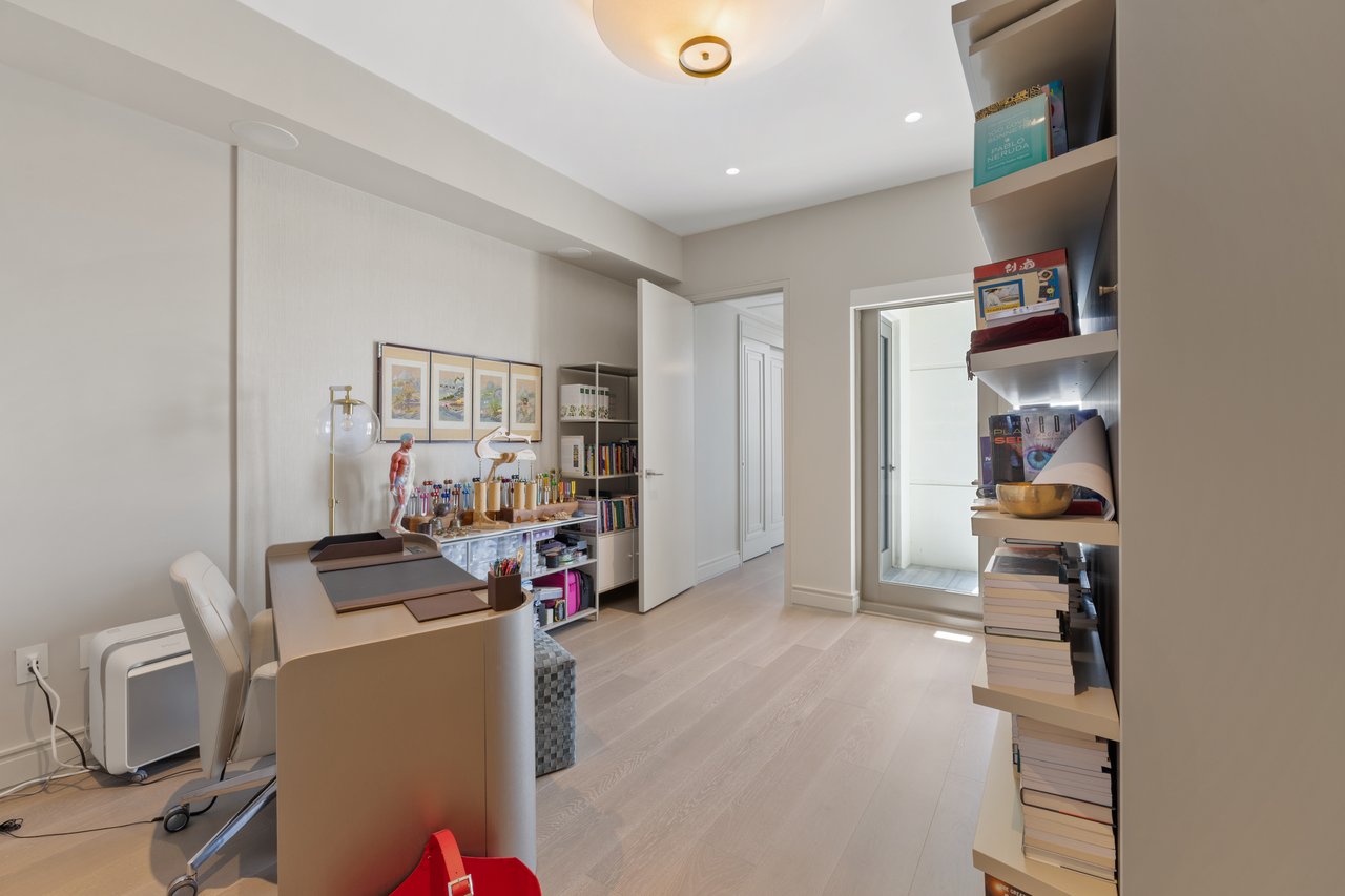 17901 Collins Ave # 3003