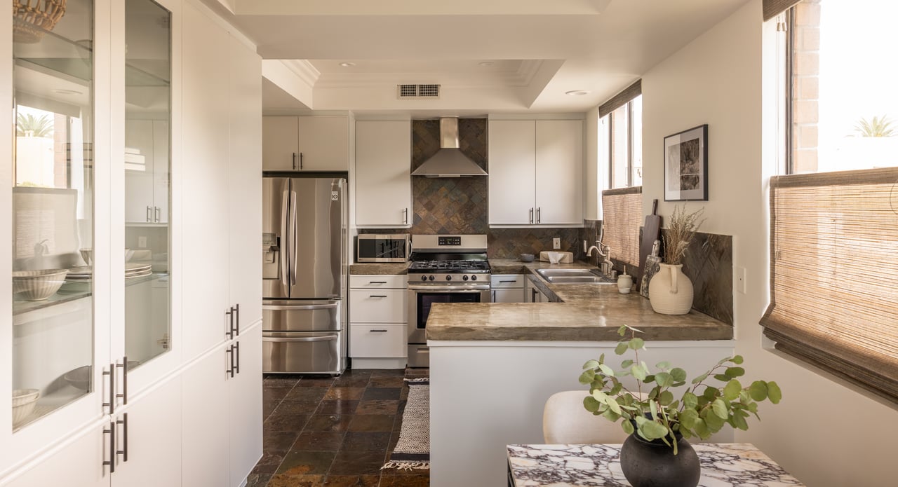 235 S Tower Dr Unit: 301, Beverly Hills 