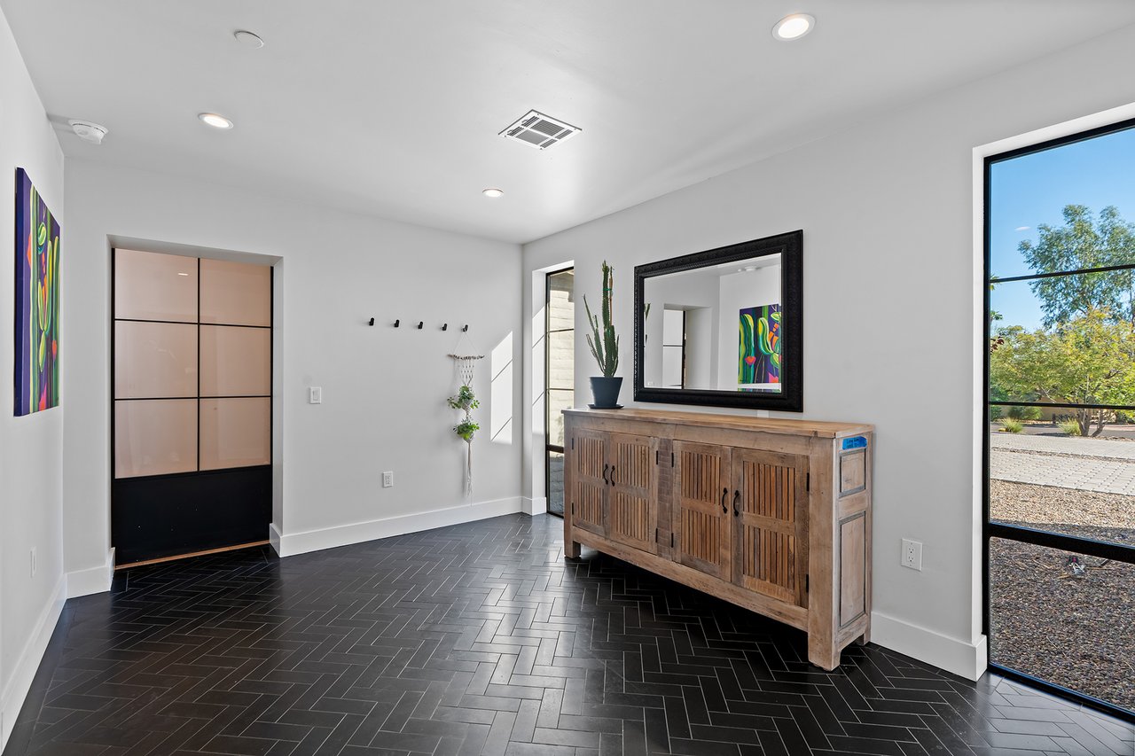 3842 E SAN MIGUEL Avenue, Paradise Valley