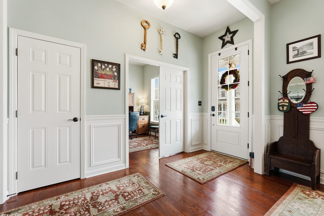 EXCLUSIVE LISTING  -  1234 Newbury Highland