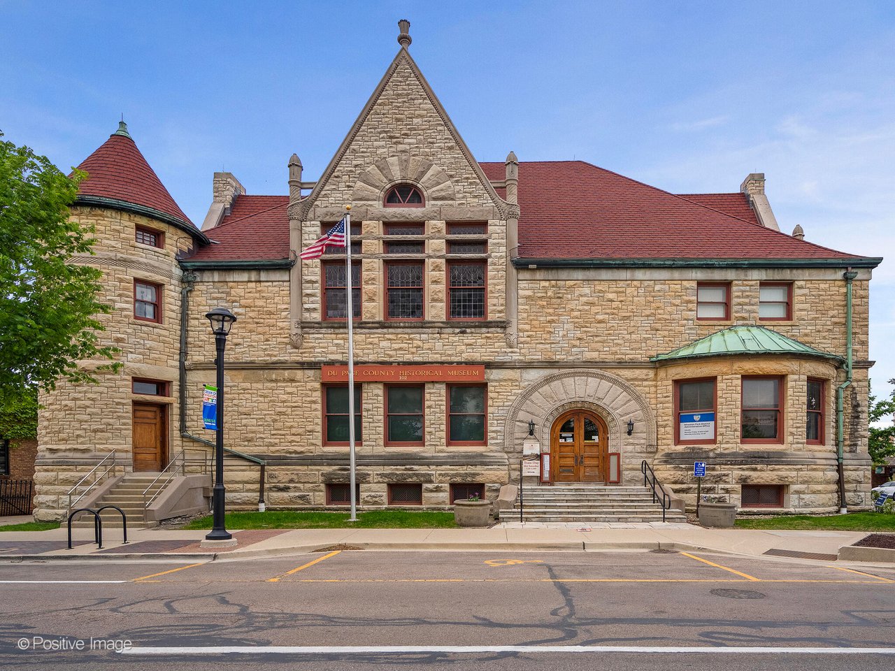 Living in Wheaton IL – What Move-Up Buyers Need to Know in 2026