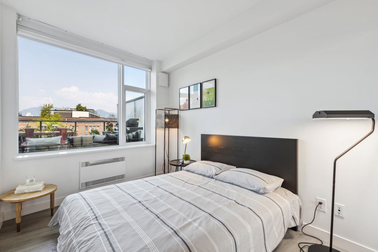 209 E 7th Ave, #302