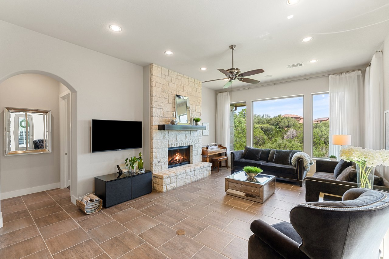 Modern Transitional Luxury Home in Gated Bluffs of Steiner Ranch | Lake Austin Access + Hill Country Views | $1.9MM