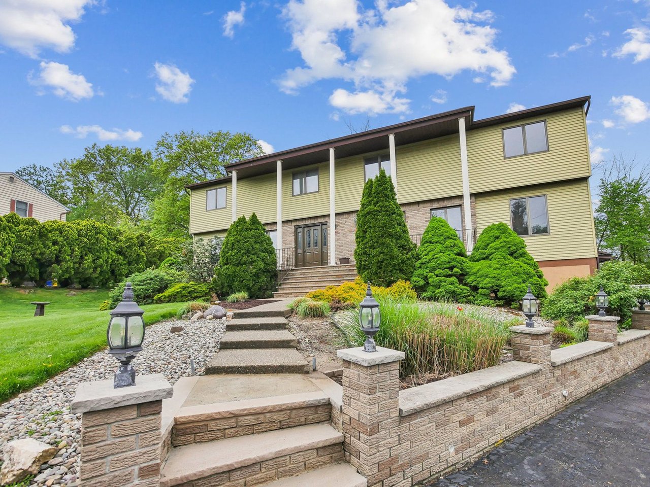 Exclusive Duplex Listing 2 Colby Court Lincoln Park, NJ