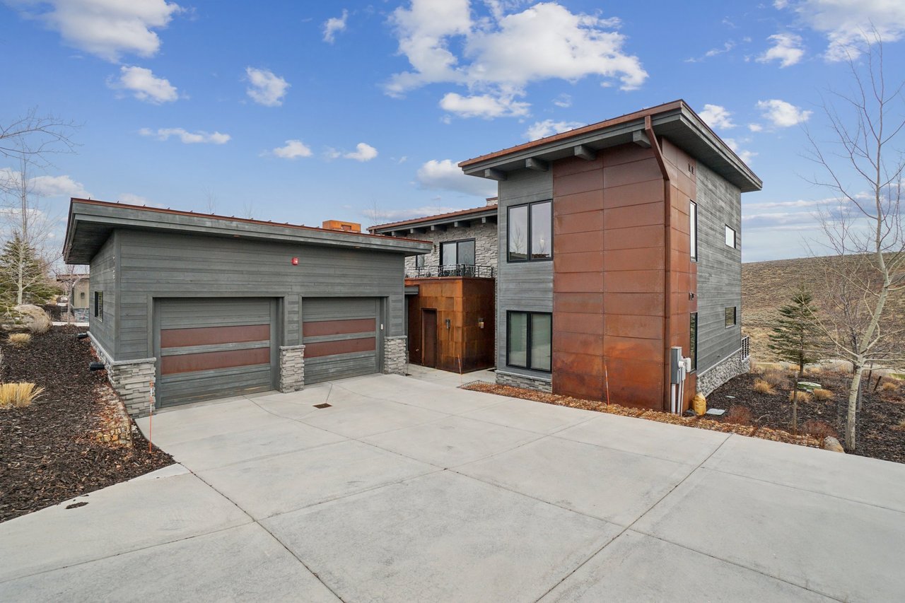 6768 Golden Bear Loop