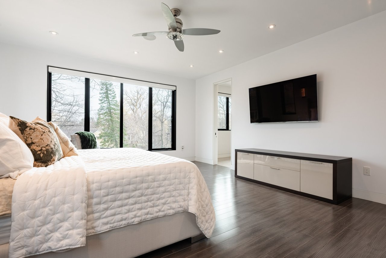 Modern & Contemporary Masterpiece